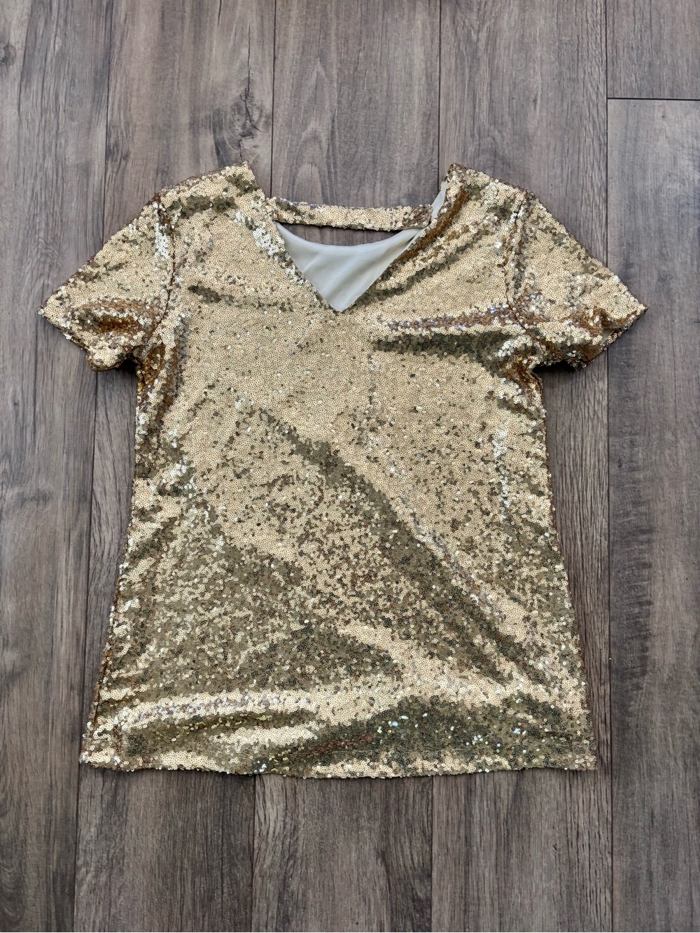Vanilla Bay Gold Sequin Short Sleeve Top - Picture 2 of 4